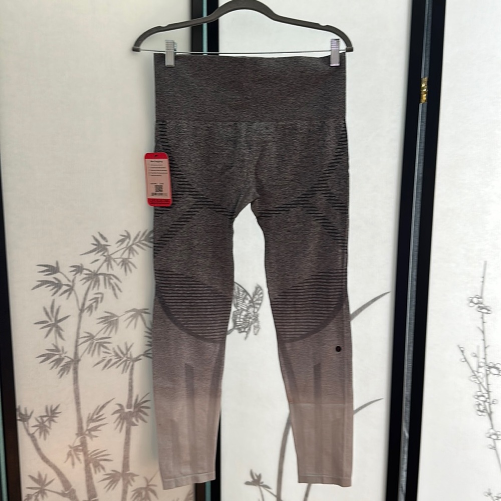 Live Electric Nez Yoga Leggings, Size M-L, Gray